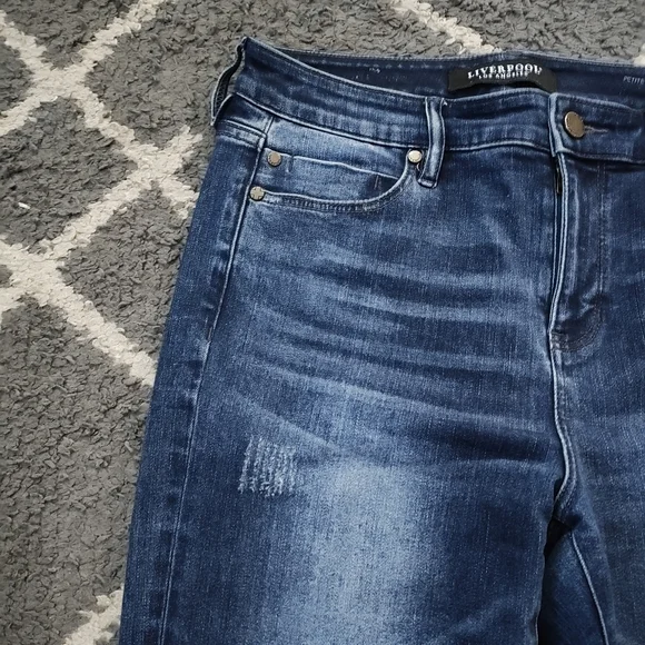 LIVERPOOL Los Angeles PETITE Penny Distressed Ankle Skinny Size 8P - Picture 5 of 11